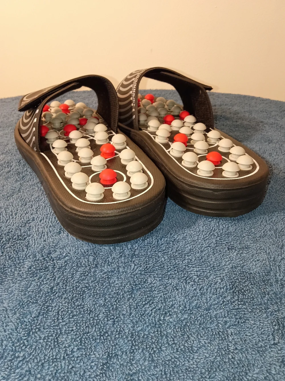 BRYVER Massage Slide Sandals in Brown with Red & White Accents